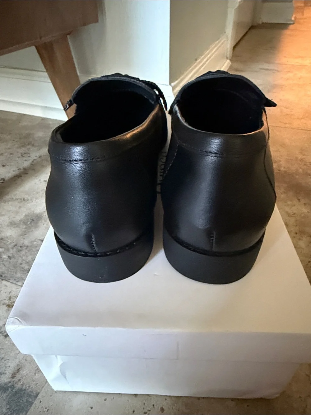 Quince Italian leather Black Bow-Accent Leather Loafers size 9
